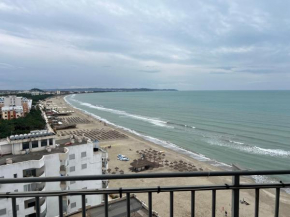 Appartment on the Beach with Sea view